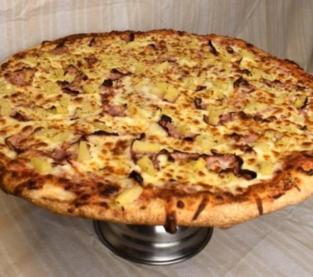 GF Hawaiian Pizza.